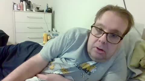 Snapshot of garyg930 chatting on 02-03-25, 11:58 Gary online show from 02-03-25, 11:58