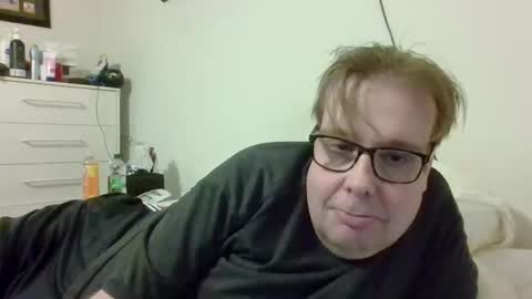 Snapshot of garyg930 chatting on 09-16-25, 03:51 Gary online show from 09-16-25, 03:51