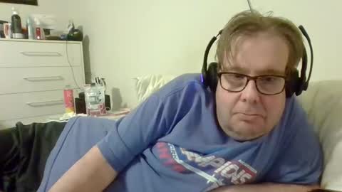 Snapshot of garyg930 chatting on 10-24-25, 06:10 Gary online show from 10-24-25, 06:10