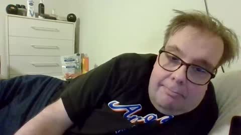 Gary online show from 04-11-26, 02:38