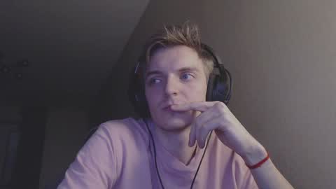 Snapshot of gasturfahe chatting on 12-02-24, 05:15 gasturfahe online show from 12-02-24, 05:15