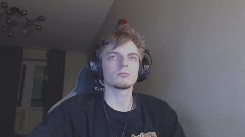 Snapshot of gasturfahe chatting on 12-24-24, 11:22 gasturfahe online show from 12-24-24, 11:22