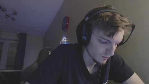 Snapshot of gasturfahe chatting on 01-03-25, 12:33 gasturfahe online show from 01-03-25, 12:33