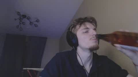 Snapshot of gasturfahe chatting on 01-27-25, 12:43 gasturfahe online show from 01-27-25, 12:43