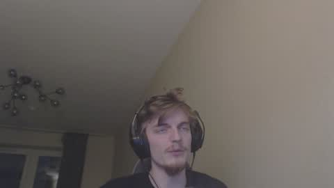 Snapshot of gasturfahe chatting on 02-07-25, 08:31 gasturfahe online show from 02-07-25, 08:31