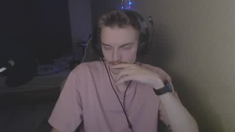 Snapshot of gasturfahe chatting on 03-09-25, 10:52 gasturfahe online show from 03-09-25, 10:52