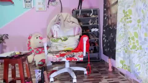 Diana online show from 03-22-26, 01:58