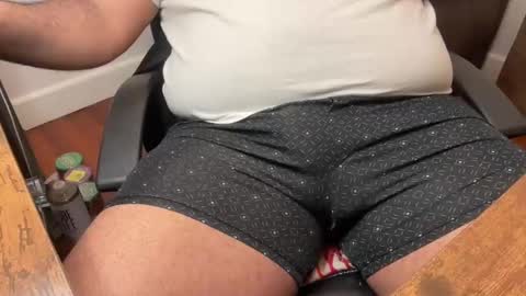 Snapshot of gato27cam chatting on 03-05-25, 10:55 Marco online show from 03-05-25, 10:55