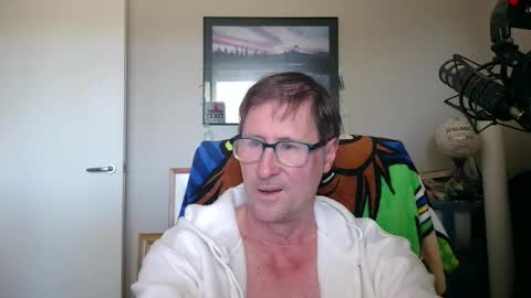 Snapshot of gatsby2025 chatting on 09-27-25, 03:00 gatsby2025 online show from 09-27-25, 03:00