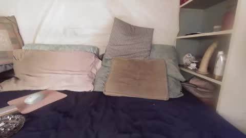 gayrobbin online show from 04-15-26, 07:10