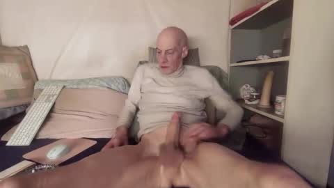 gayrobbin online show from 04-17-26, 11:35