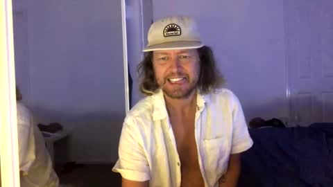 gcsurfer81 online show from 02-09-26, 08:51