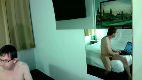 Ask me - if you want Ill probably be back online on December 20th around 200  German time online show from 11-02-25, 03:36