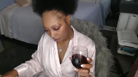 Snapshot of geishapaige chatting on 09-26-25, 07:12 The Empress online show from 09-26-25, 07:12