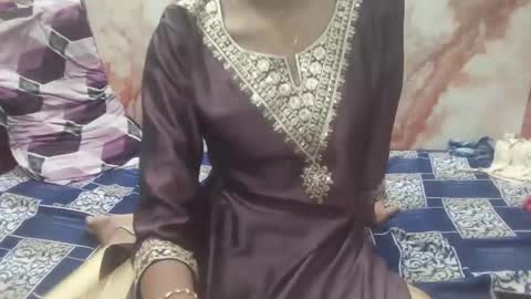 Snapshot of gejalaskshmi chatting on 05-25-26, 06:03 gejalaskshmi online show from 05-25-26, 06:03