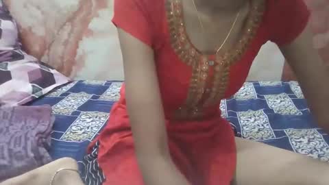 Snapshot of gejalaskshmi chatting on 05-27-26, 01:52 gejalaskshmi online show from 05-27-26, 01:52