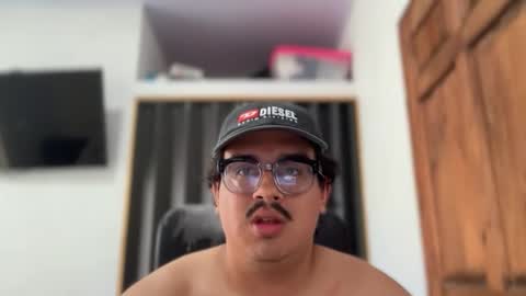 Snapshot of geminihotcr chatting on 02-08-26, 06:11 Spidey Show online show from 02-08-26, 06:11