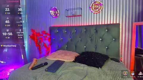 geminis_milf online show from 11-22-25, 07:02