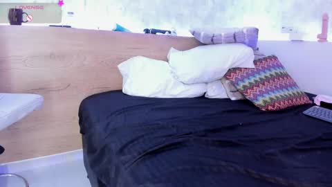 Snapshot of geminis_muentes chatting on 02-14-25, 06:34 geminis muentes online show from 02-14-25, 06:34