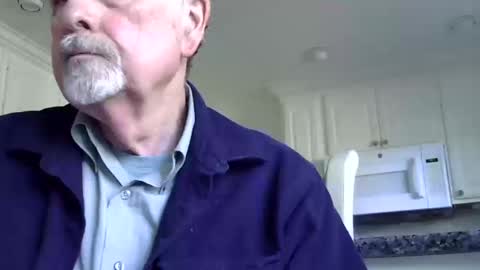 Snapshot of geneox chatting on 10-17-25, 01:57 GeneOx online show from 10-17-25, 01:57