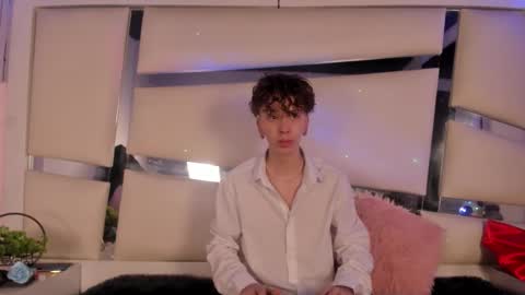 Snapshot of genesis_ask chatting on 12-05-25, 04:54 Genesis online show from 12-05-25, 04:54