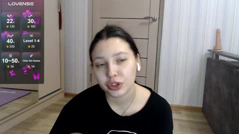 genev__ievee online show from 04-03-26, 05:22