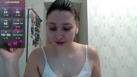 genev__ievee online show from 04-06-26, 04:19