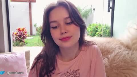 Snapshot of genevieeve chatting on 01-19-25, 06:32 Genn online show from 01-19-25, 06:32