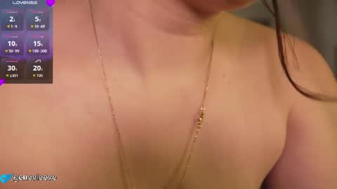 Snapshot of genevieeve chatting on 06-29-26, 03:23 Genn online show from 06-29-26, 03:23