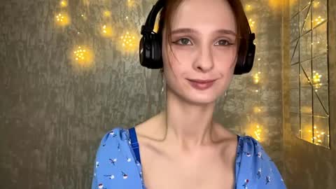 Riana online show from 04-15-26, 01:07