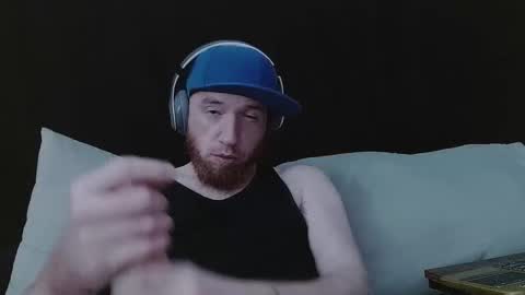 genitalwars online show from 12-18-25, 04:07