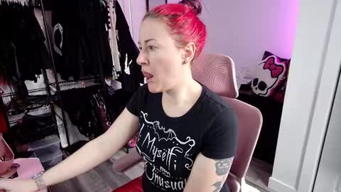 Genny Rock   and  online show from 01-06-26, 03:49