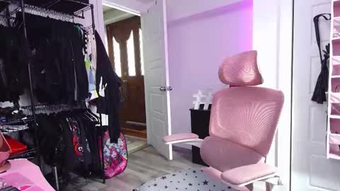 Genny Rock   and  online show from 03-05-26, 04:36