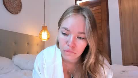 Snapshot of gentle_killers chatting on 05-22-26, 05:03 Mary Blonde and Kira brunette online show from 05-22-26, 05:03