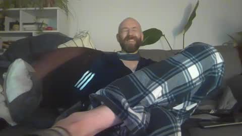 Snapshot of geon2xx chatting on 09-18-25, 08:44 Geon online show from 09-18-25, 08:44