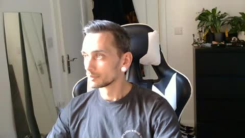 Snapshot of georgek0011 chatting on 06-19-26, 06:45 georgek0011 online show from 06-19-26, 06:45
