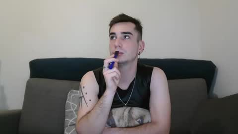 Snapshot of georgeyuno chatting on 01-11-25, 08:32 George Yuno online show from 01-11-25, 08:32