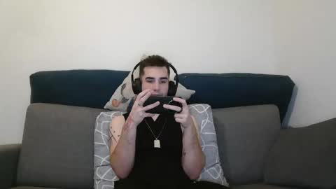 Snapshot of georgeyuno chatting on 01-12-25, 08:03 George Yuno online show from 01-12-25, 08:03