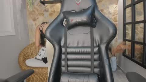 Georgina  online show from 10-20-25, 10:59