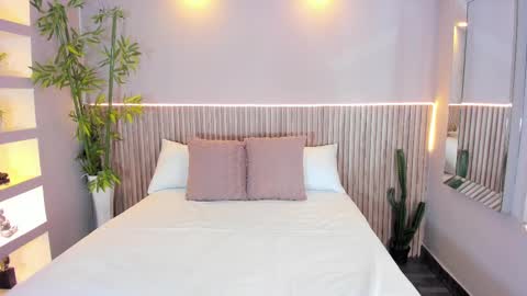 Snapshot of georginareyes chatting on 09-29-25, 11:20 GeorginaReyes online show from 09-29-25, 11:20