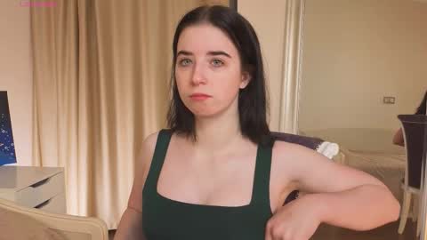 My name is Kelly online show from 11-05-25, 03:17