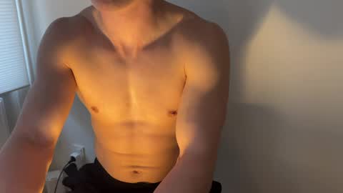 germanhunk123 online show from 04-11-26, 05:28