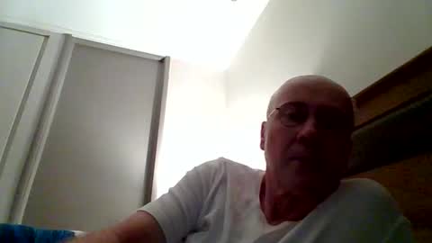 Snapshot of germansocksman4boys chatting on 11-10-25, 02:21 germansocksman4boys online show from 11-10-25, 02:21