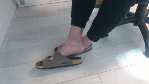 GermanSoleBro online show from 02-18-26, 07:48