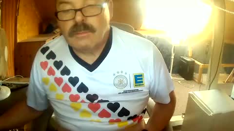 Snapshot of germany_50 chatting on 06-25-26, 05:17 germany_50 online show from 06-25-26, 05:17
