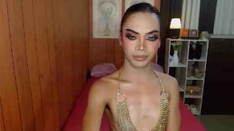 Snapshot of gerogoussidney chatting on 10-26-25, 07:42 Sidneymorens online show from 10-26-25, 07:42