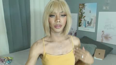 Snapshot of gerogoussidney chatting on 04-05-26, 03:09 Sidneymorens online show from 04-05-26, 03:09