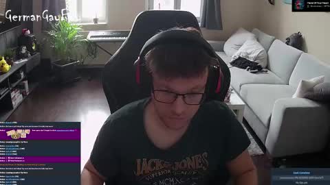 Snapshot of gerpolgaycouple chatting on 01-06-26, 11:03 gerpolgaycouple online show from 01-06-26, 11:03