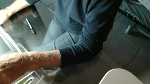 Snapshot of gesiur chatting on 09-16-25, 04:30 geo online show from 09-16-25, 04:30