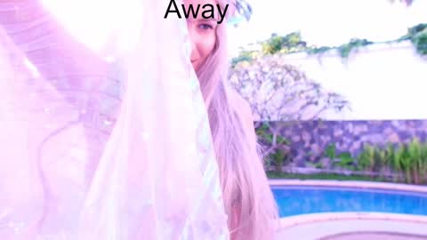 Snapshot of gessifossa chatting on 02-11-25, 01:09 Anna online show from 02-11-25, 01:09